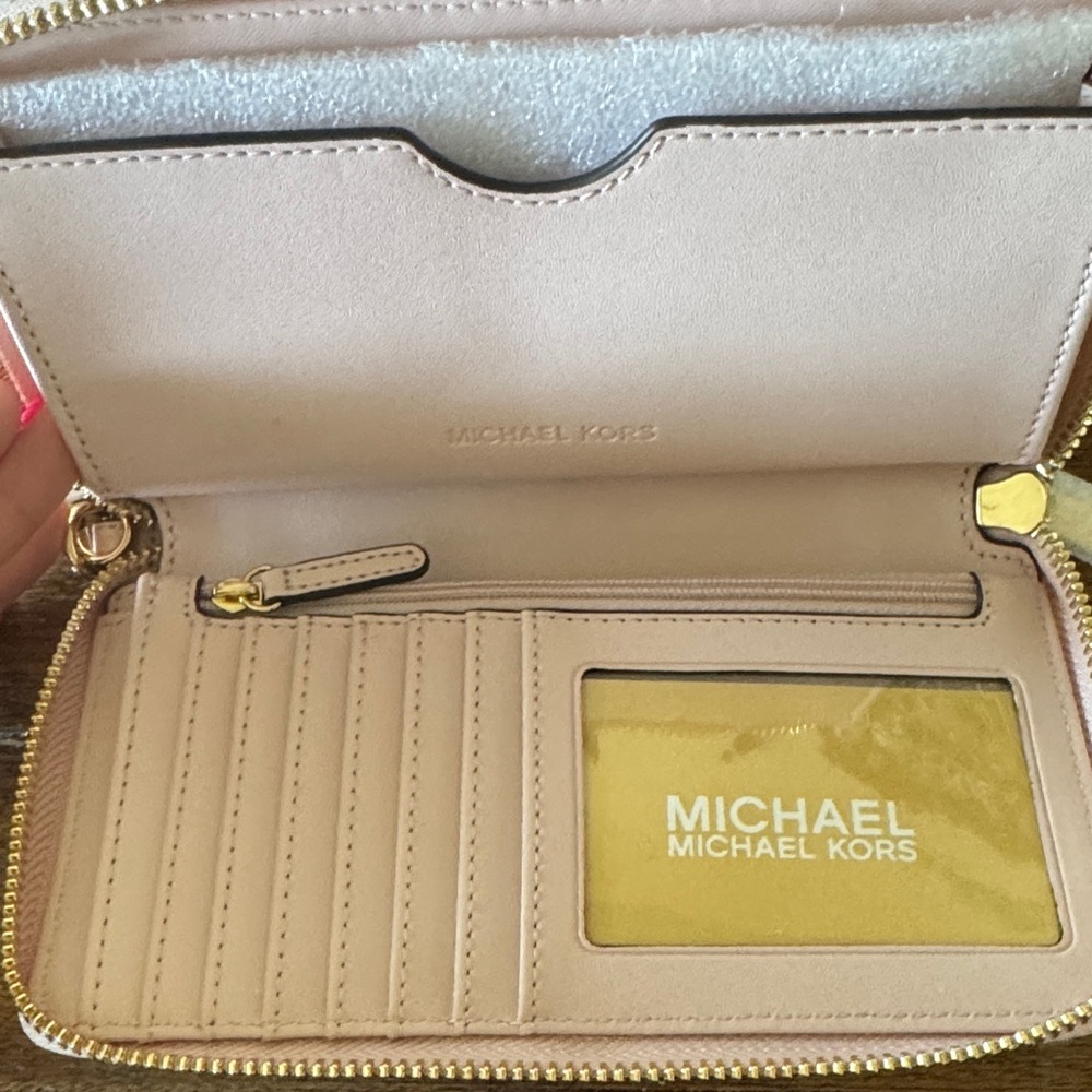 Michael Kors Powder Blush Pebbled Leather Zip Wristlet - Picture 2 of 3